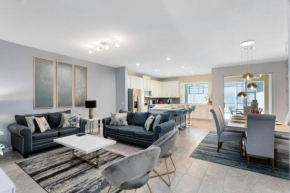 Luxury Town Home With Splash Pool in Solara Resort townhouse